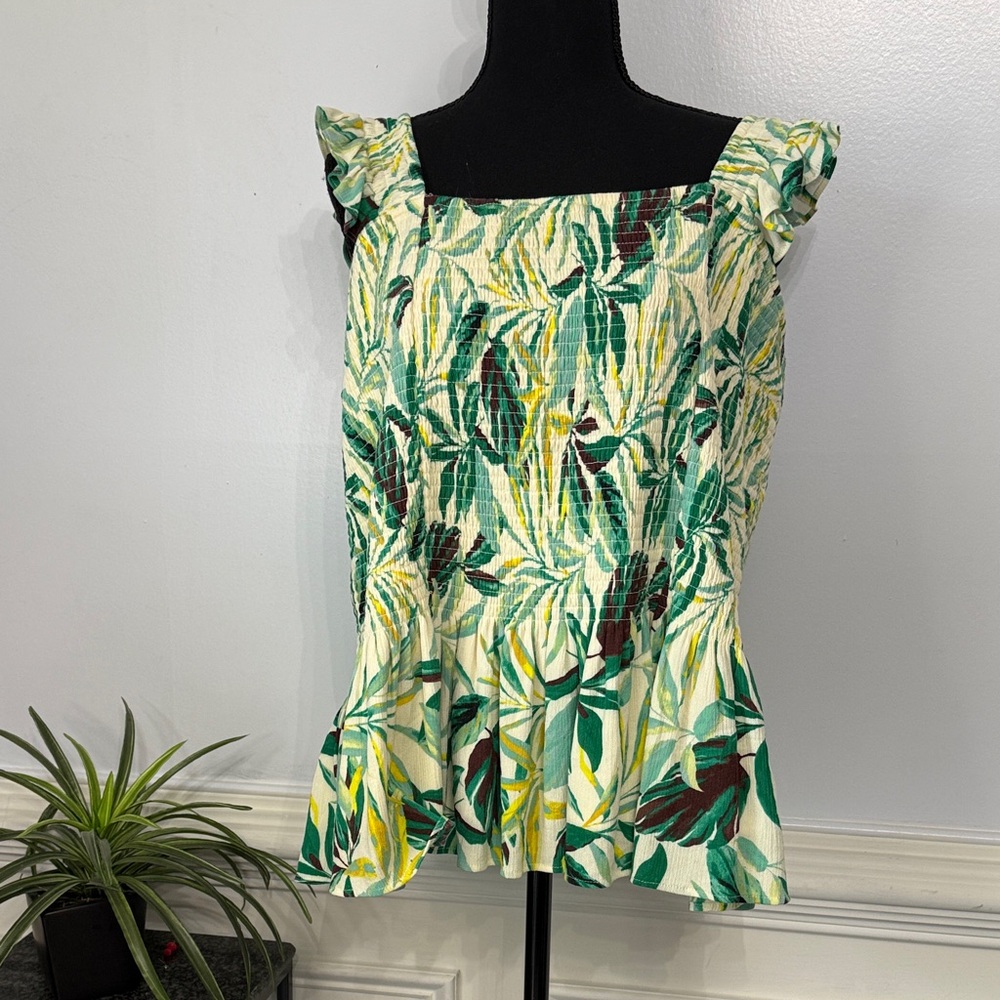 NWOT Torrid Tropical Green Cream Smocked Sleeveless Blouse 3X